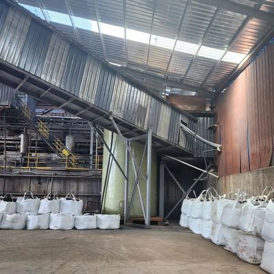 Contenedores de almacenamiento de agua agrícola convenientes Instalación fácil Valva de drenaje duradera incluida