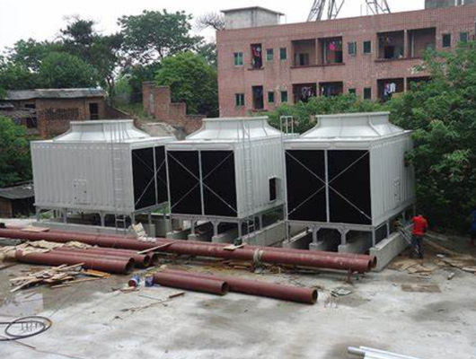 Contraflujo GRP FRP estructura torre de enfriamiento 50-5000 toneladas Capacidad Color personalizado