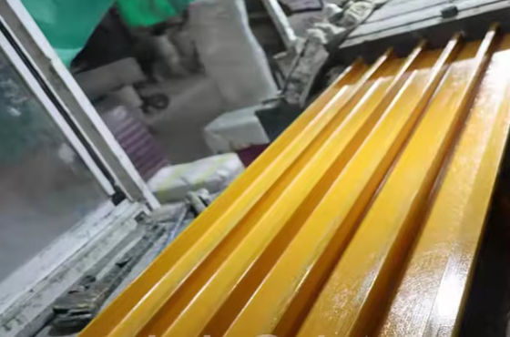 Grp Frp Arcada cubierta de lluvia de fibra de vidrio Perfiles pultrudados para depósito de aguas residuales